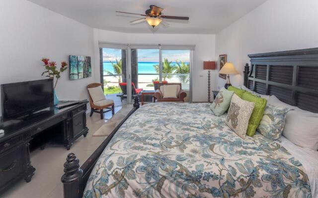 True Beachfront Condo - Corazon
