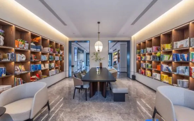 Tianjin Five Avenue Foreign Language University Atour Hotel