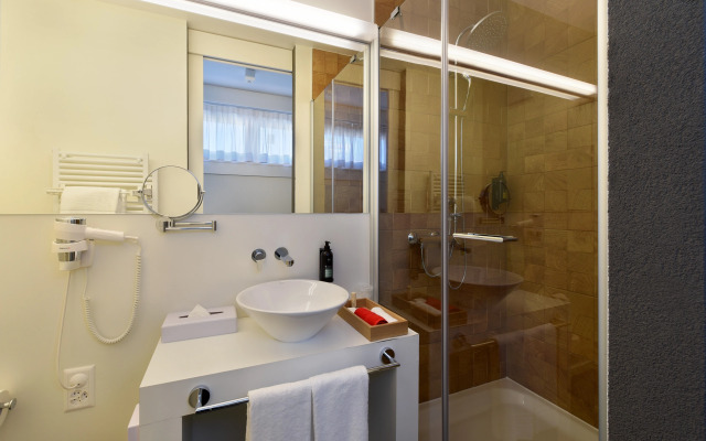 Home Swiss Hotel