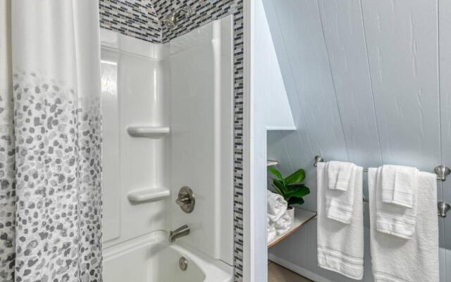 Little Palm Hideaway