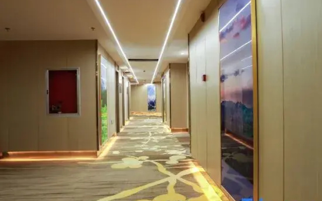 Nalati Yuhao Hotel