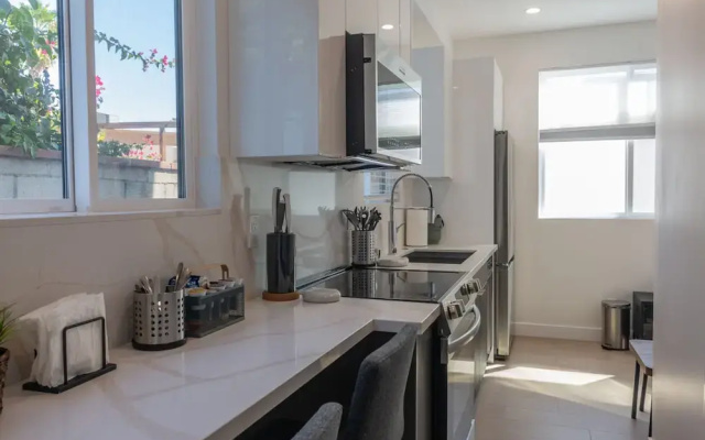 Scandinavian-style 1BR Apartment Built 2024 p81