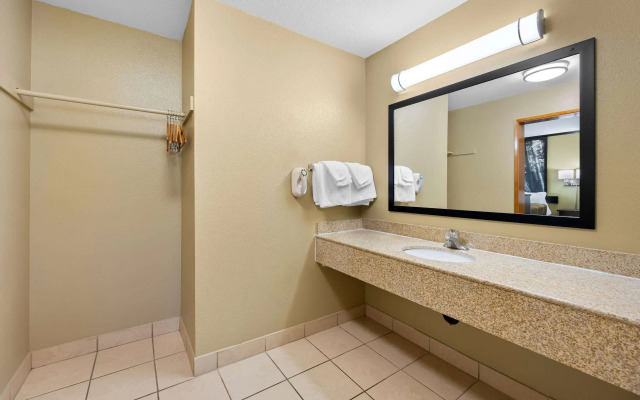 Super 8 by Wyndham Crescent City
