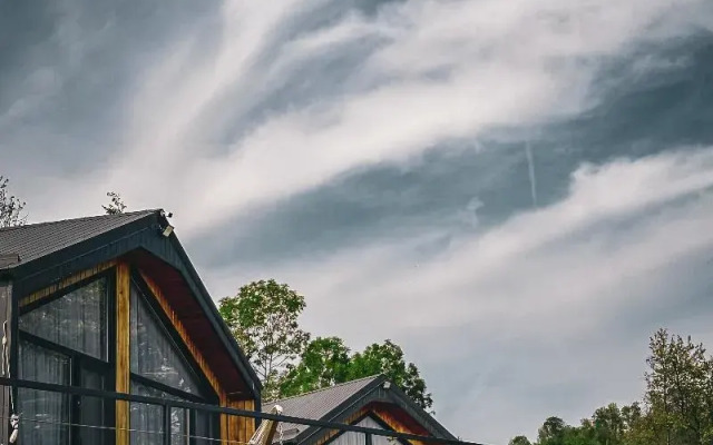 Moon Village Comarnic