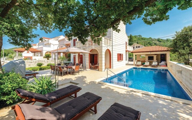 Stunning Home in Zaton Veliki With Wifi and 5 Bedrooms