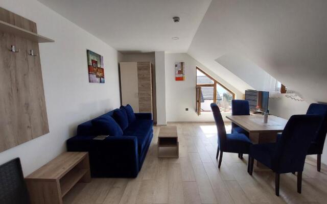 Ctrl Alt Del Apartment S76