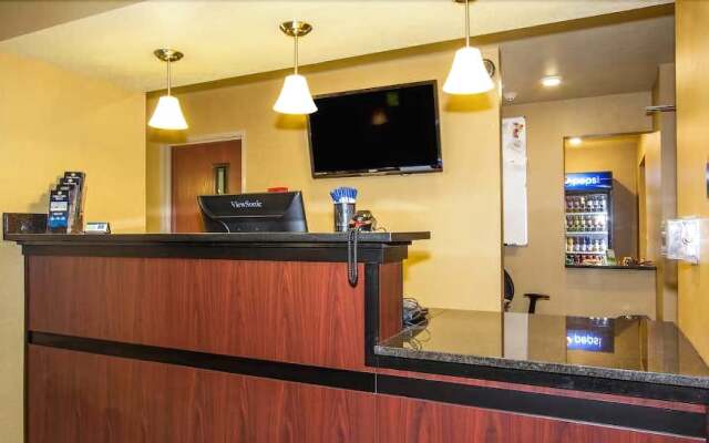 Cobblestone Hotel & Suites Connellsville