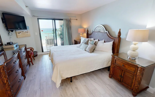 Inlet Reef 308 3 Bedroom Condo by RedAwning