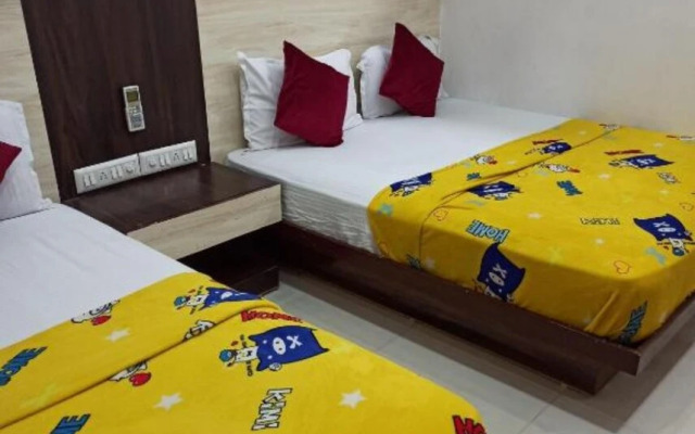 Goroomgo Apsara Guest House Ahmedabad