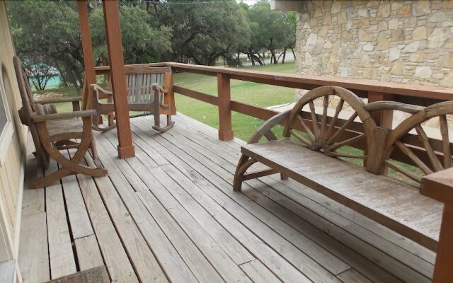 Canyon Springs Country Lodge