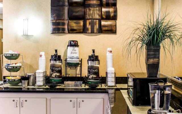 Quality Inn Roanoke Rapids