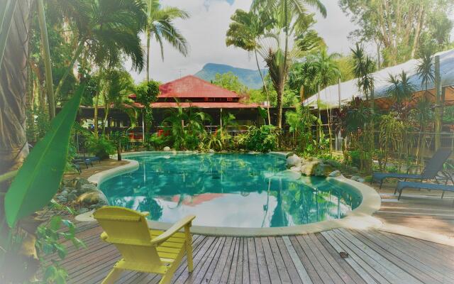 PKs Jungle Village - Hostel