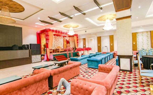 Fabhotel Prime Royal Maple