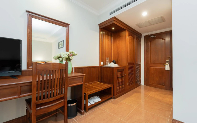 Monoreach Angkor Hotel