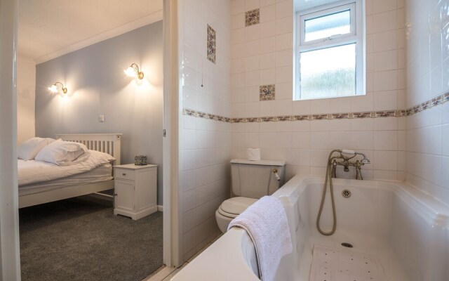 The Old Orchard - 3 Bedroom - Lamphey