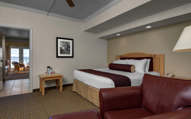 Cherry Tree Inn & Suites