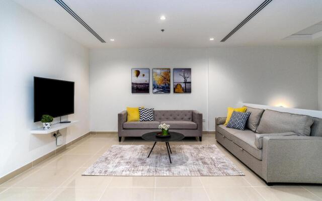 Luxury 300m2 Townhouse. Beach, Gym, Private Pool (2)