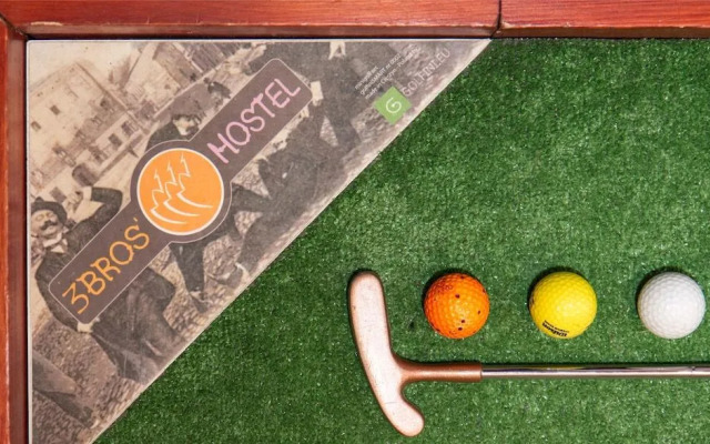 3 Bros' Hostel Cieszyn