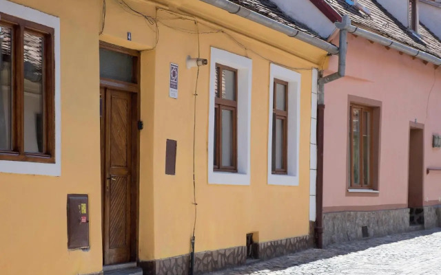 Melion Historical Center Apartment