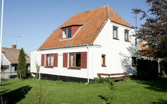 Spacious Apartment in Allinge Denmark near Sea