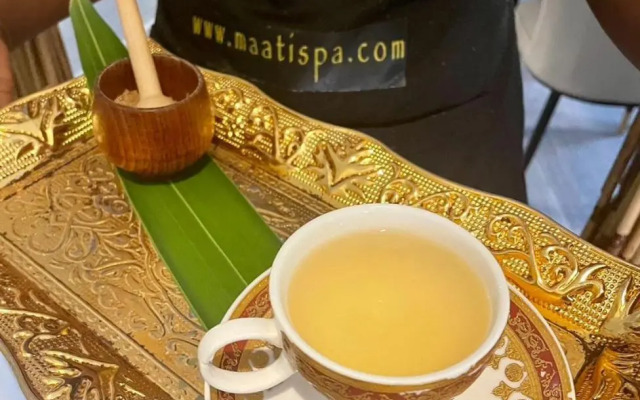 A007 Embassy Gardens Studio Apartm