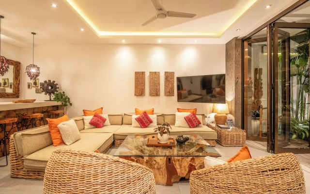 Luxury 4BR Haven, Steps to Canggu's Beach Elegance