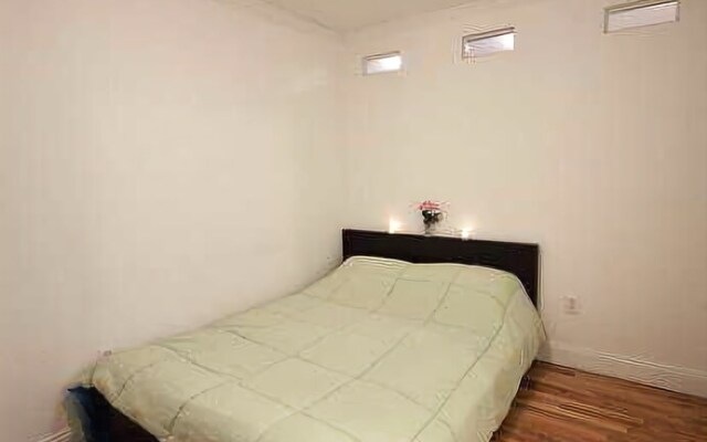 Nolita 4 Bedroom Apartment With Terrace, Sleeps 8