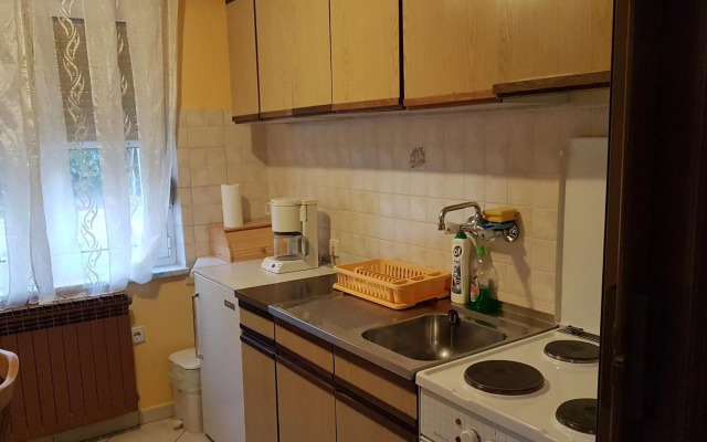 Apartments Anita - One Bedroom Apartment with Garden