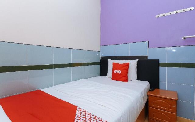 Cosy Inn by OYO Rooms