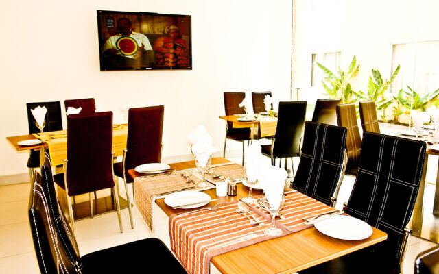 Birdrock Hotel Anomabo