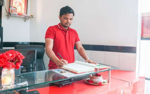 OYO 40687 Silver Star Executive