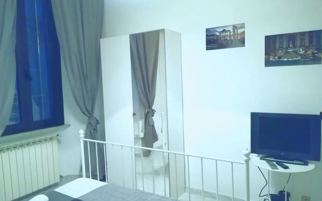 Rhome Sweet Rhome Suite