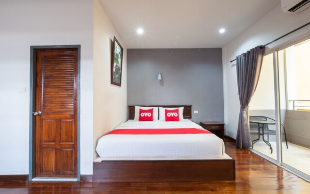 OYO 75360 Walk In Hotel