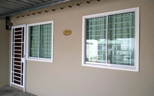 Sakura Bandar Semariang Guest House