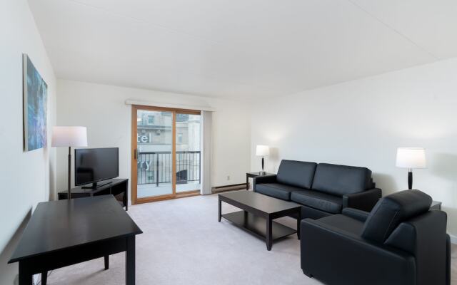 Fort Garry Place Furnished Suites