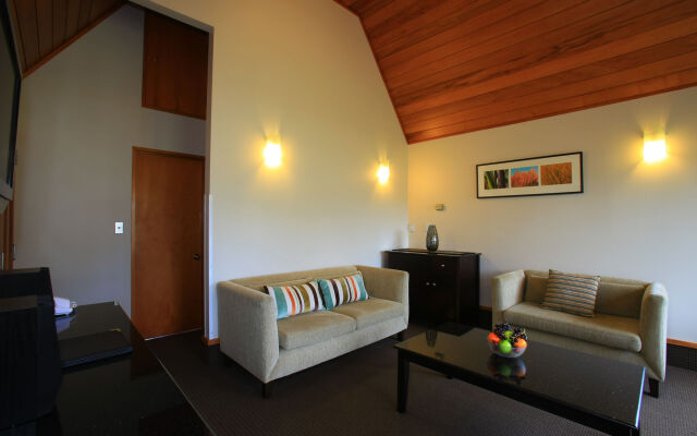 Distinction Te Anau Hotel And Villas