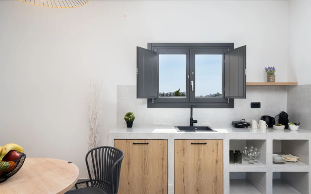 Almira Luxury Suites