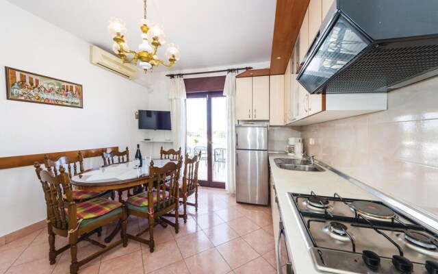 Nice Home in Sukosan With Wifi and 6 Bedrooms
