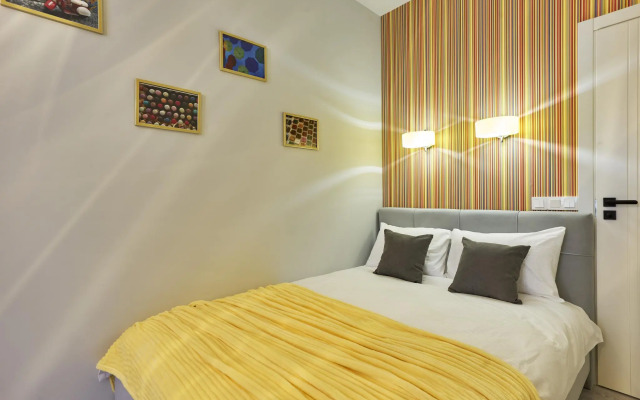 EasyGuest on Gogol Boulevard 8/9 page 1