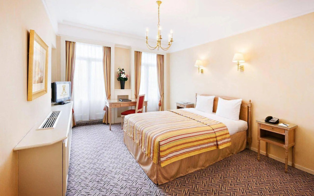 Hotel Metropole