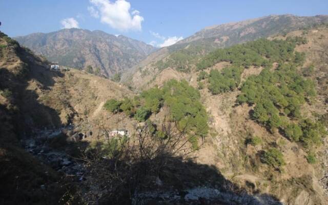 Triund Camps Riverside Resort