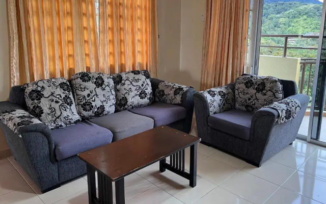 Hong Kong Apartment @ Crown Imperial Court