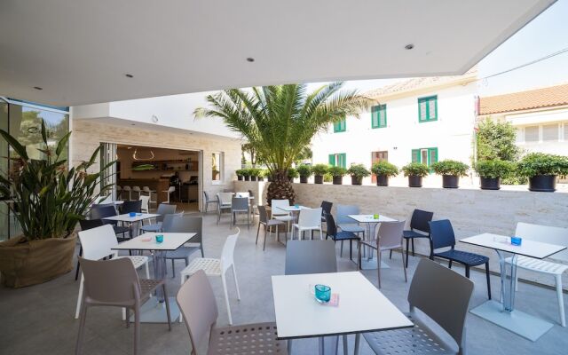 Hotel Pansion Sretno Paško Sunce