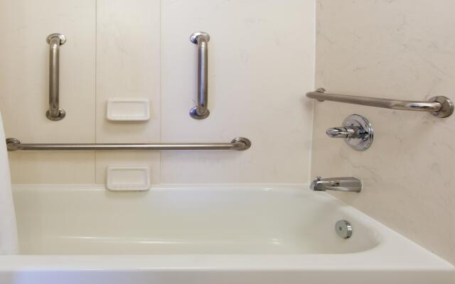 Holiday Inn Charleston Riverview by IHG