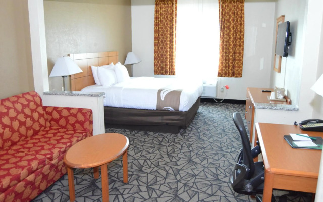 Quality Inn Coralville - Iowa River Landing