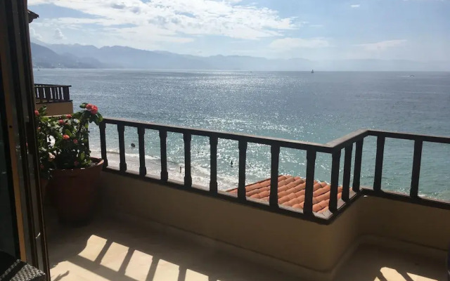 Los Tules Mexican Resort