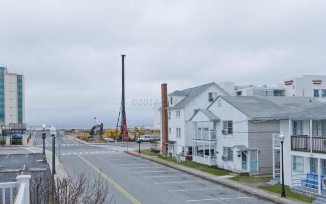 Sunburst 104 - 4 Br Townhouse