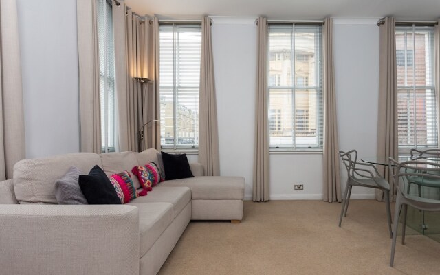 1 Bedroom Flat in Chelsea Sleeps 4