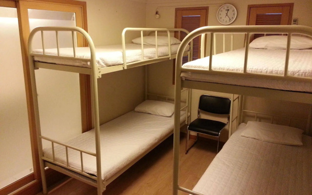 OPPA Hostel Sinchon-Hongdae