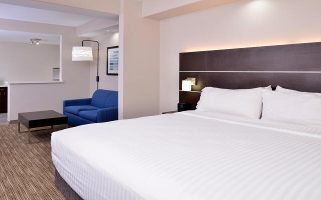 Holiday Inn Express & Suites Laplace, an IHG Hotel
